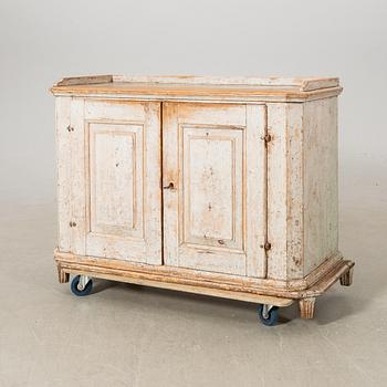 Gift in the Gustavian style, first half of the 19th century.
