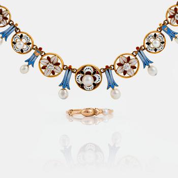 1059. An enamel necklace and a ring in a fitted case from Giuliano.