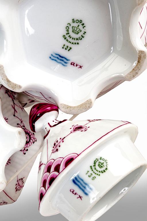 Servisdelar 10 dlr "Musselmalet röd helblonde", Royal Copenhagen 1952.