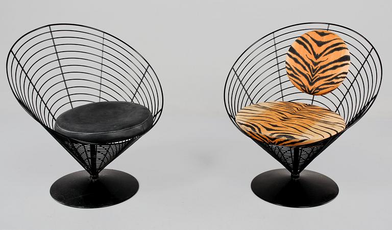 STOLAR, 2 st, "Wire cone", Panton, 1900-talets fjärde kvartal.