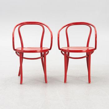 A pair of Thonet-like chairs, mid 20th century.