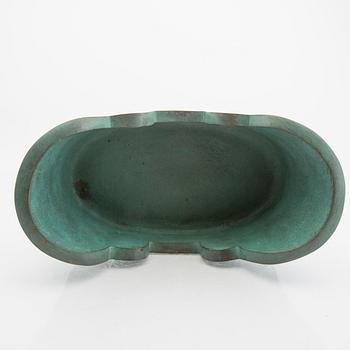 Signe Persson-Melin, a handsigned bronze "Barca" bowl later part of the 20th century Skånska Klockgjuteriet AB, Hannas.