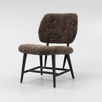 Fåtölj, fårskinn, Engen, Örkelljunga, 1900-talets mitt.