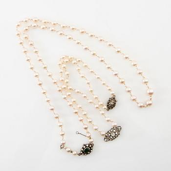 Necklace 2 pcs of cultured pearls with a clasp of silver and rhinestones.