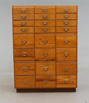 ARKIVSKÅP, 1900-talets mitt.