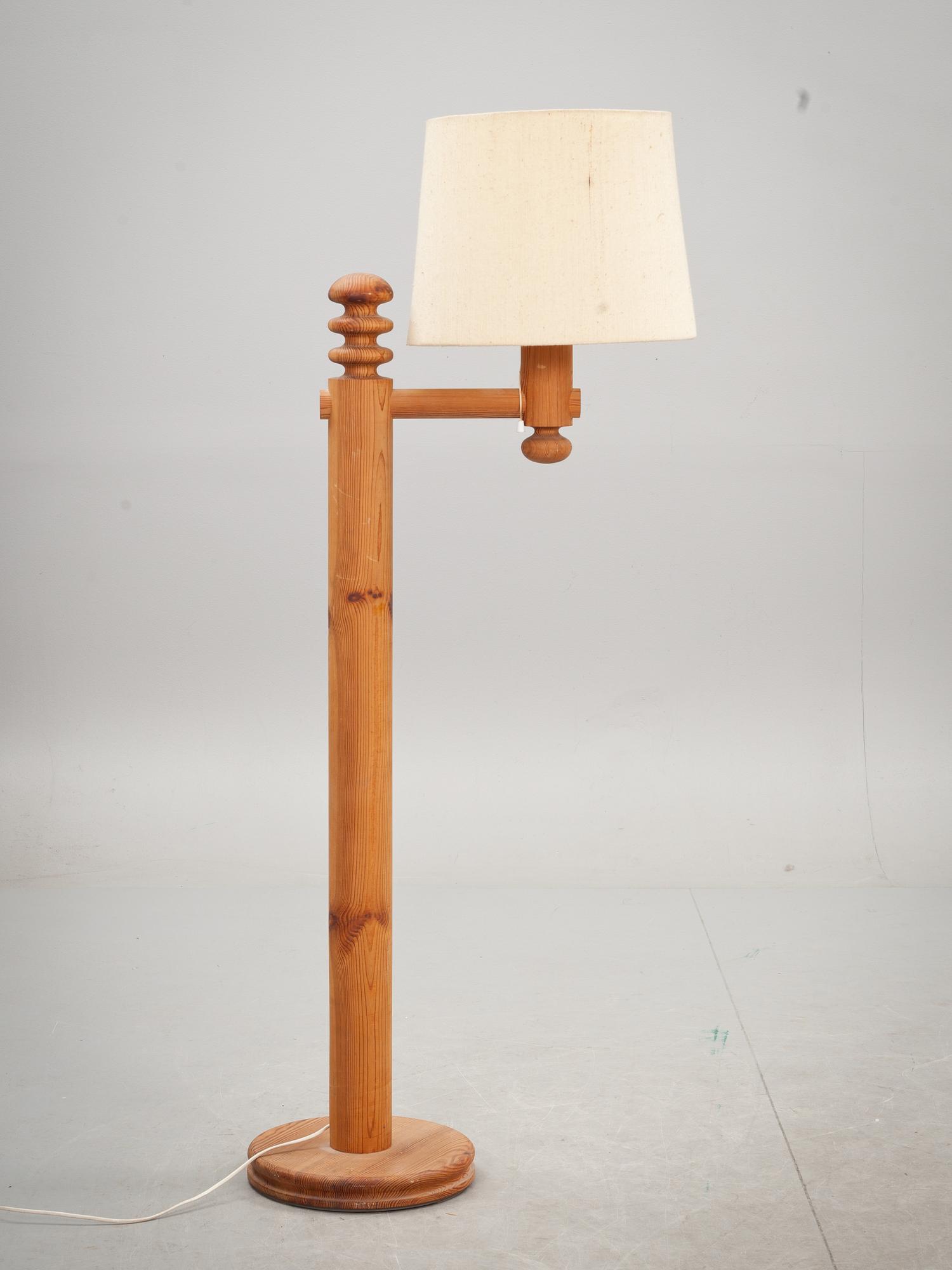 GOLVLAMPA, Uno och Östen Kristiansson, Luxus, Vittsjö, 1900-talets andra hälft.
