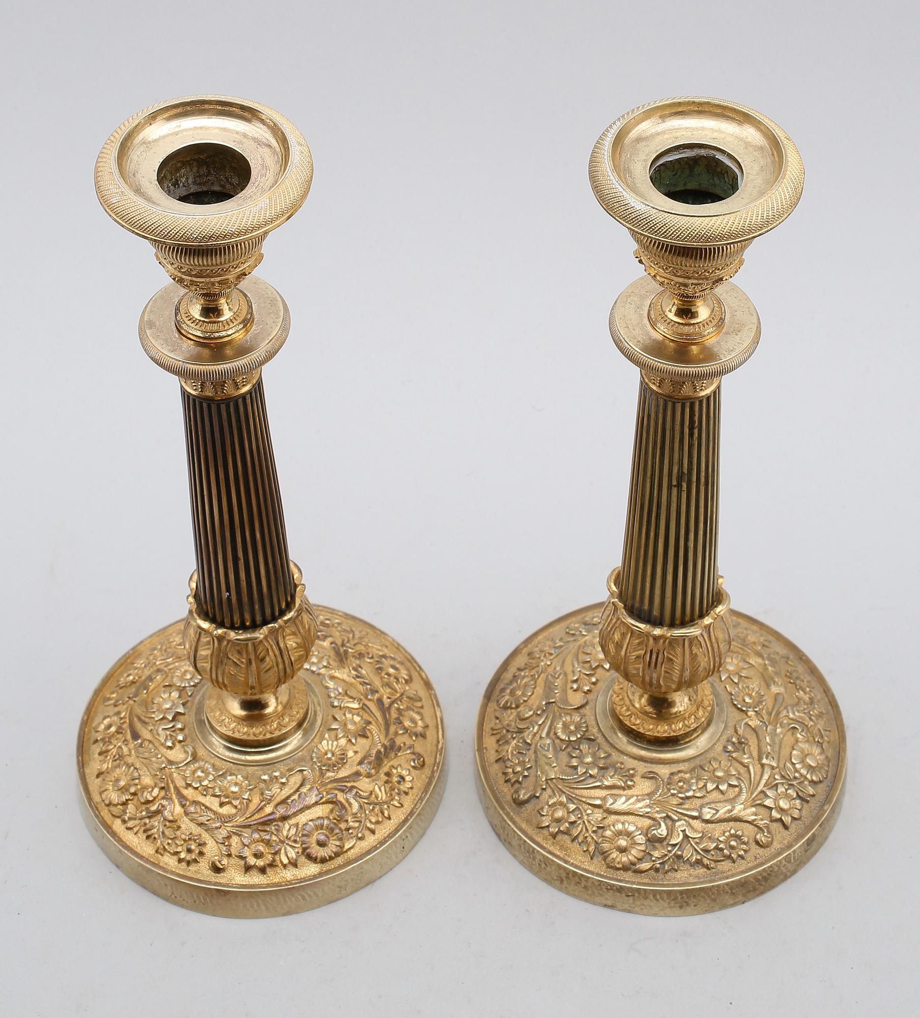 LJUSSTAKAR, 1 par, empire, förgylld brons, 1800-talets början.