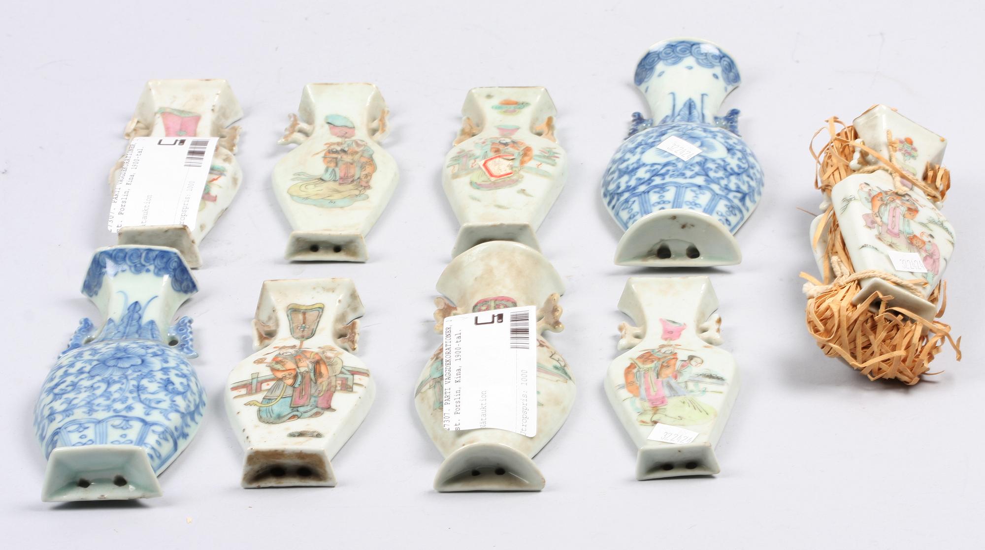 PARTI VÄGGDEKORATIONER, 18 st. Porslin, Kina, 1900-tal.