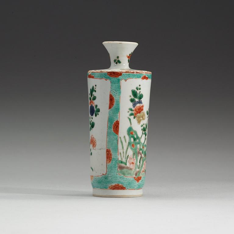 A famille verte vase, Qing dynasty, Kangxi (1662-1722).