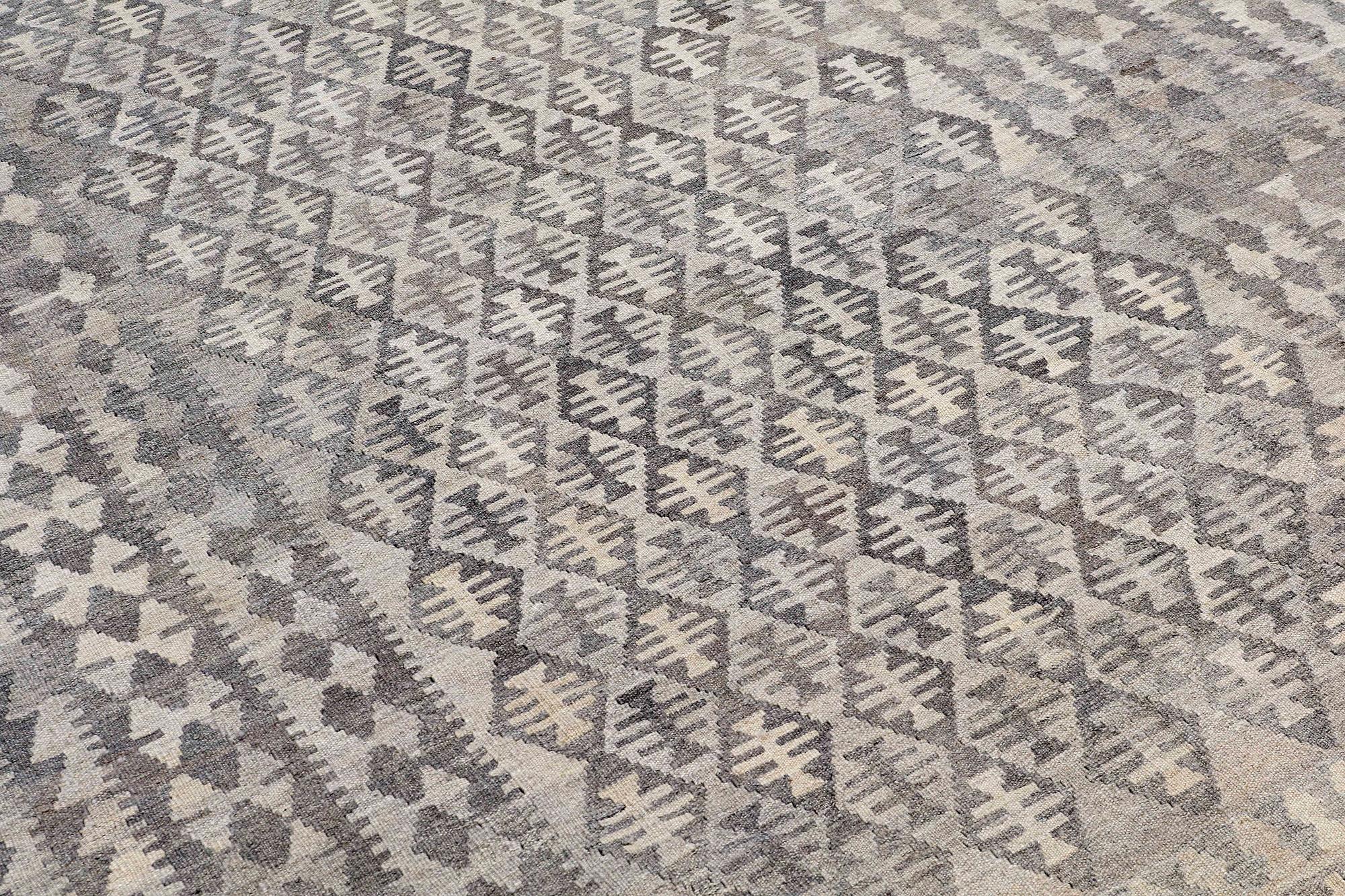 A CARPET, Kilim, ca 290 x 200 cm.