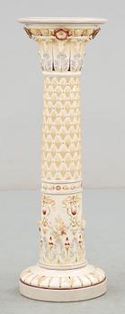 PIEDESTAL, flintgods, majolika, nyrenässans, Rörstrand, 1800-talets slut.