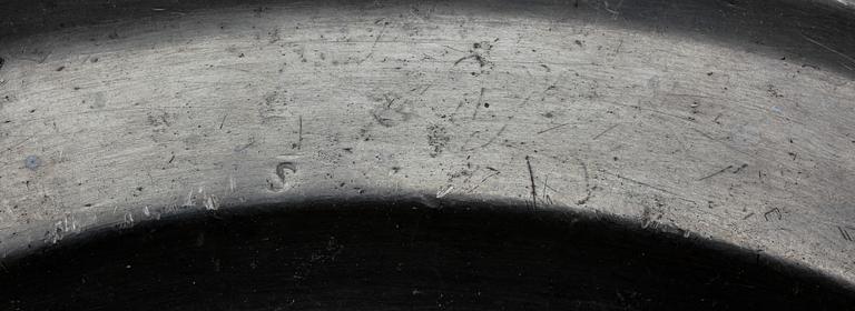 FAT SAMT 3 TALLRIKAR, tenn, bla Johan Bruhn, verksam 1778-1789 i Västervik.