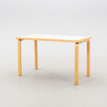 Alvar Aalto, a model '80a' table, Artek, 21st century.