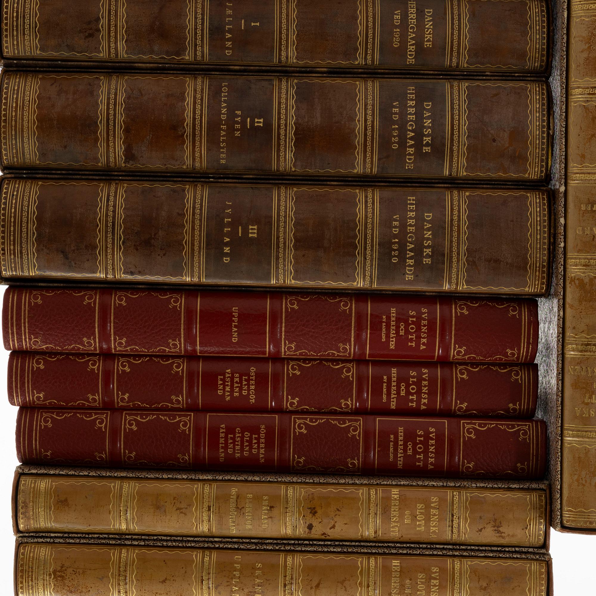 Bokverk, "Svenska Slott och Herresäten", 12 volymer (9+3) samt "Danske Herregaarde ved 1920", 3 volymer.