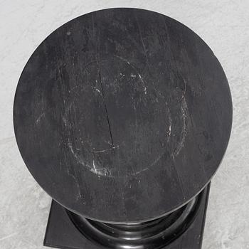 Piedestal, omkring år 1900.