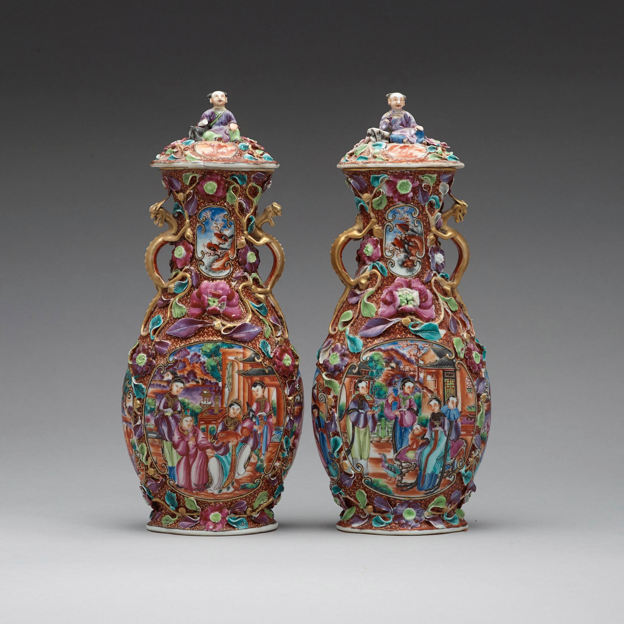 VASER med LOCK, ett par, kompaniporslin. Qingdynastin, Qianlong (1736-95).