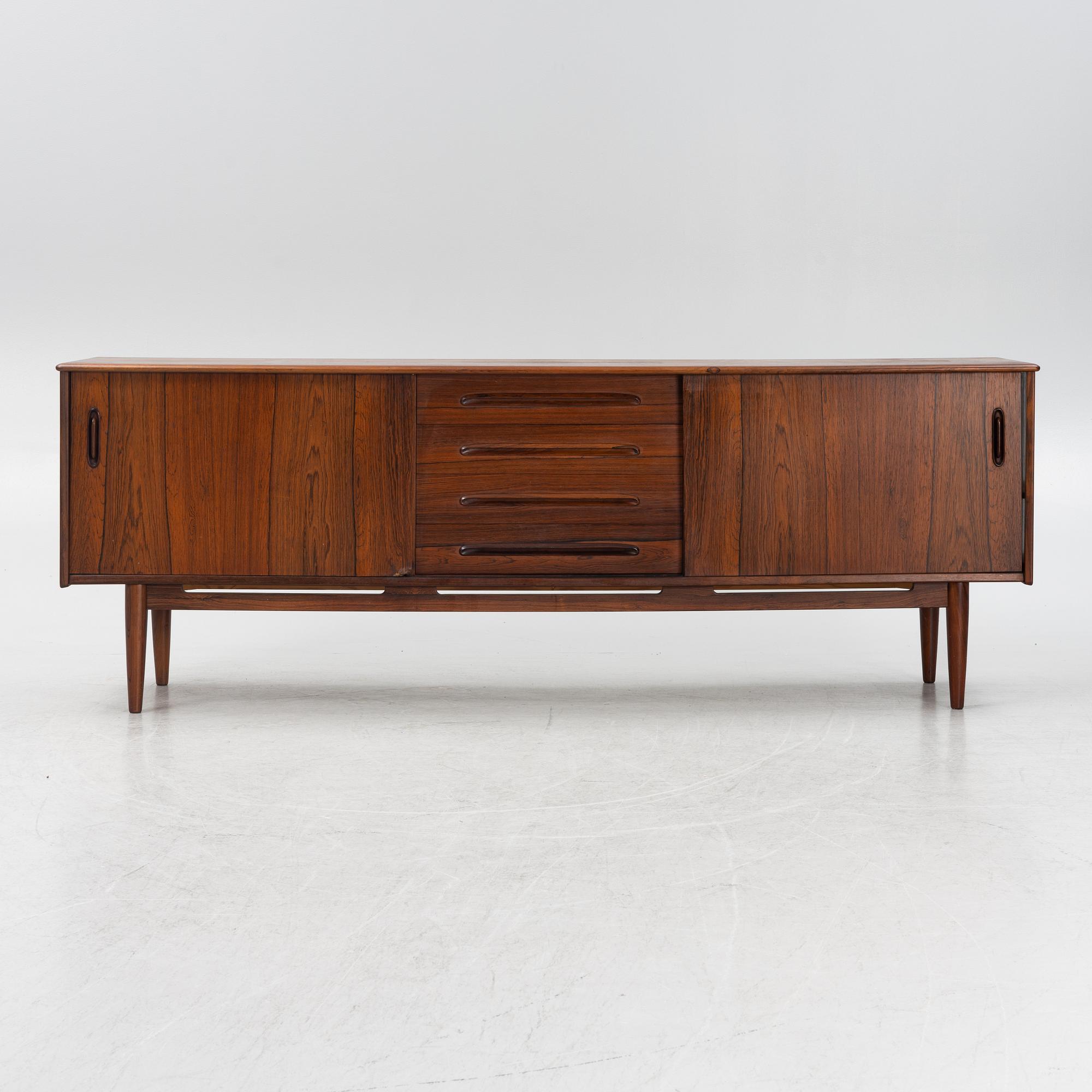 Nils Jonsson, sideboard," Arild", Troeds, Bjärnum, 1960-tal.