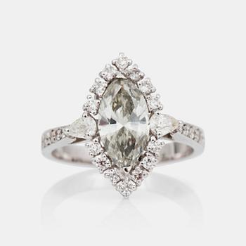 765. A natural fancy grey marquise-cut diamond, 1.30 ct, ring. Surrounded by brilliant- and drop-cut diamonds.