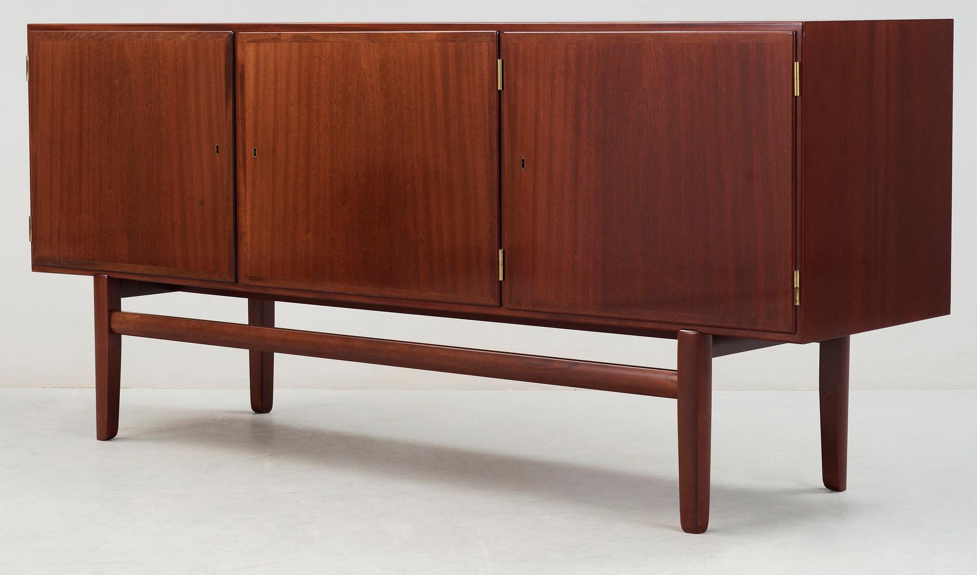 SIDEBOARD, Ole Wanscher, P. Jeppesens Möbelfabrik, Danmark.
