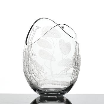 Vicke Lindstrand, an engraved glass vase "Högvilt" (Safari), Kosta, Sweden, 1950-60s.