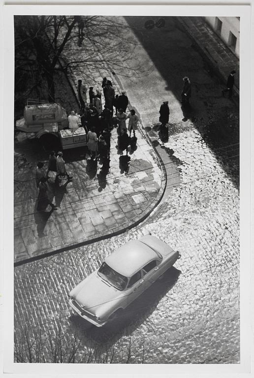 Antanas Sutkus, "Early Morning in Spring, Vilnius, 1960".