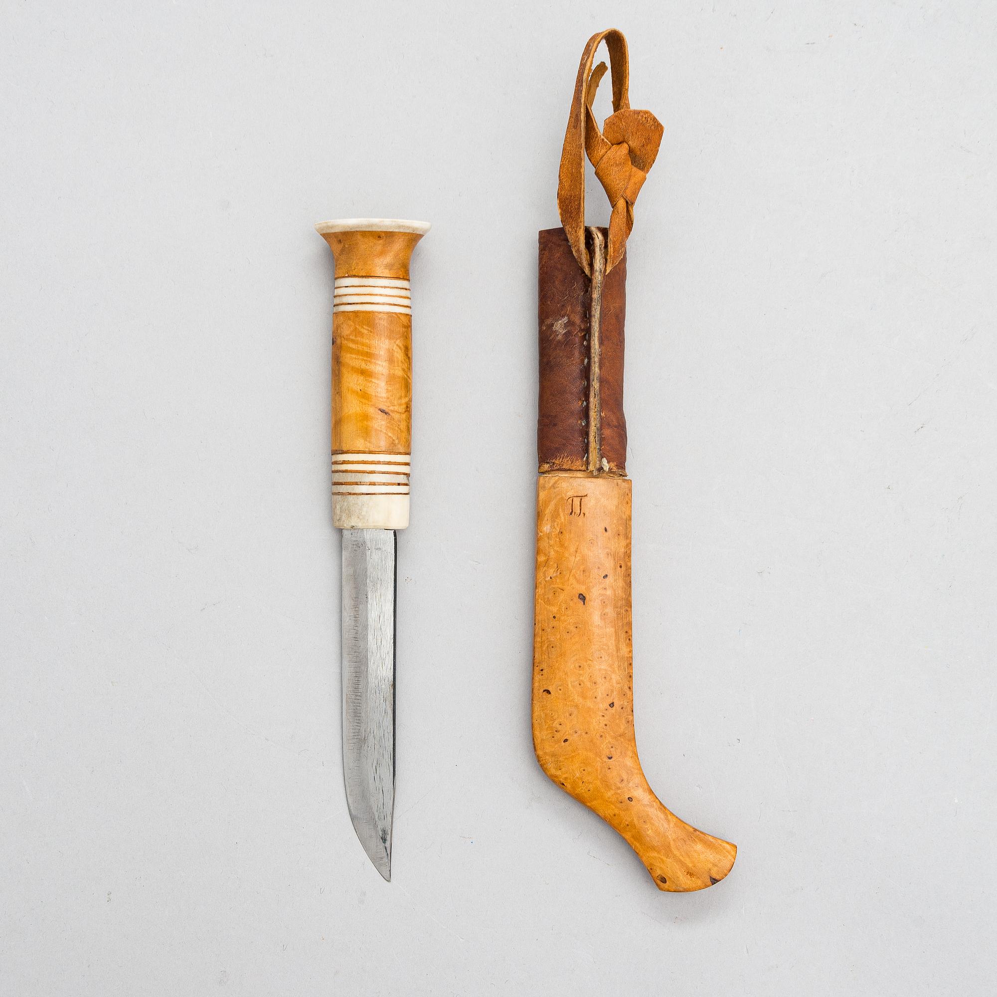 Puukko, signeerattu Johan Tuuri (nuorempi), saamenkäsityö / duodji, 1900-luvun puoliväli.