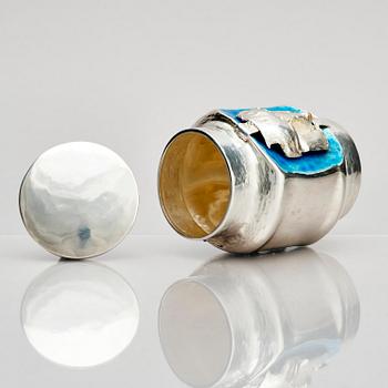 Lars Arby, a sterling silver and enamel box with lid, Gothenburg, Sweden 1975.