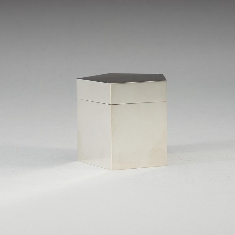 A Wiwen Nilsson sterling box, Stockholm, 1953.