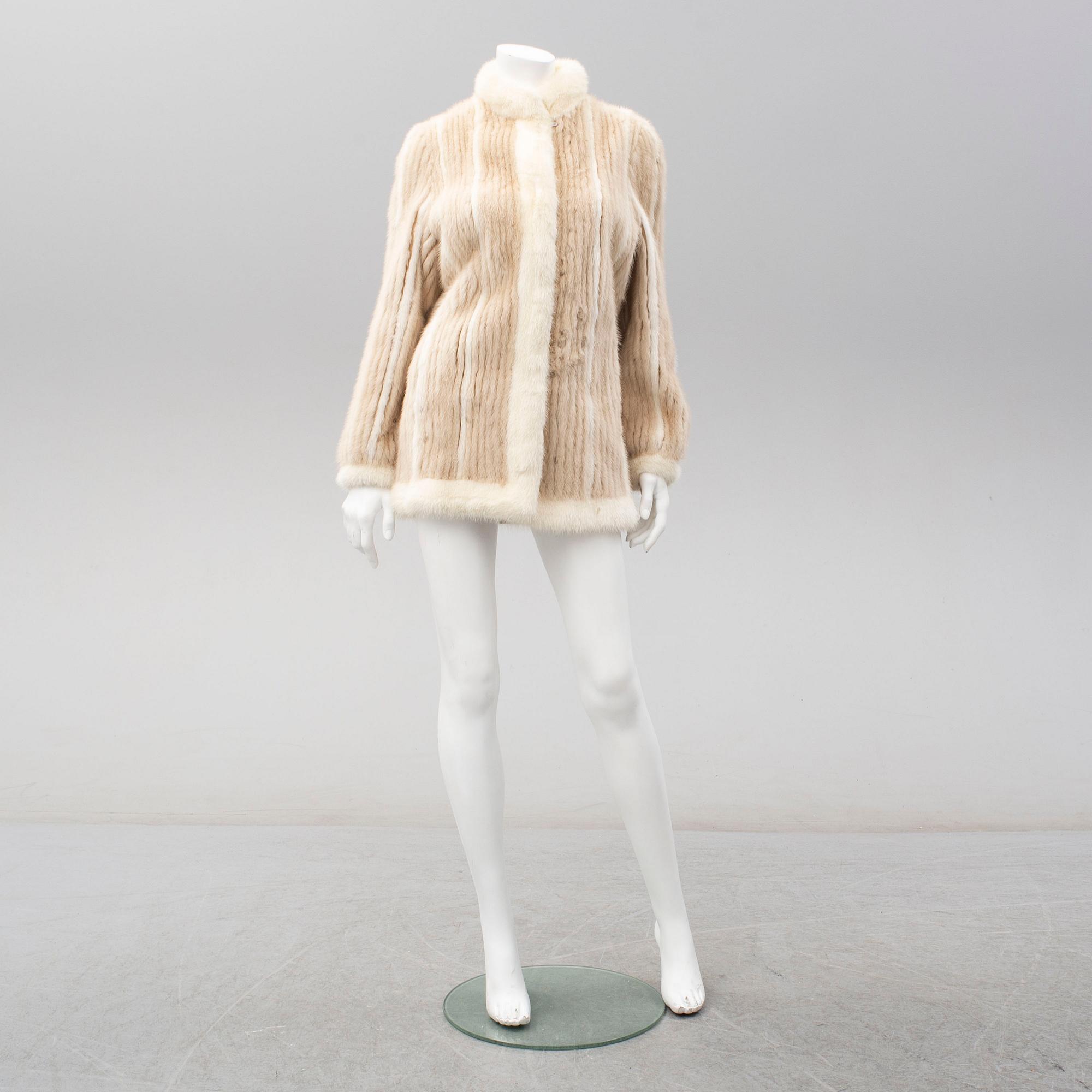 A mink fur jacket, Qwarnstöms Päls, Borlänge. Size circa M.