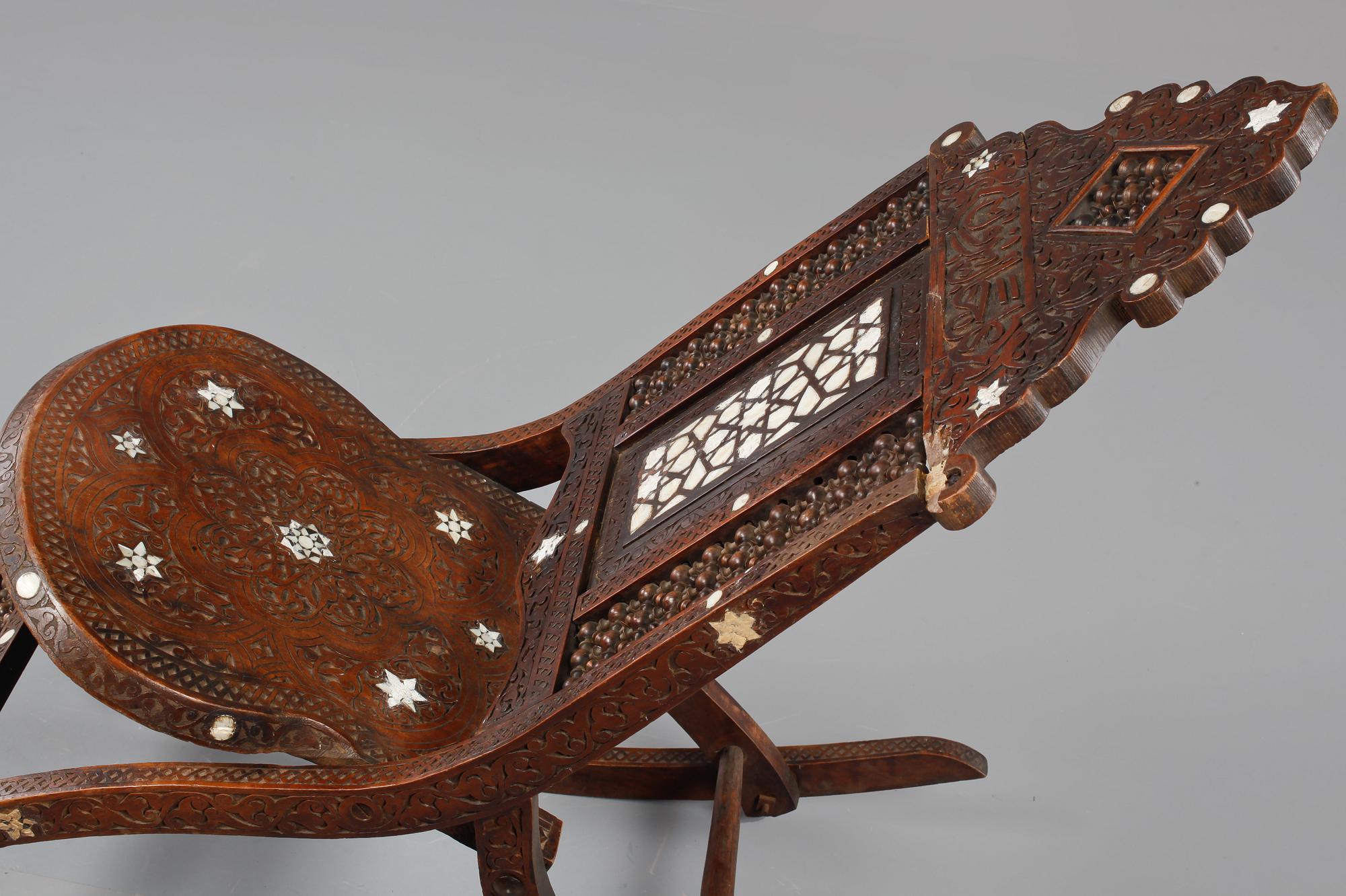 GUNGSTOL, orientalisk, 1900-tal.