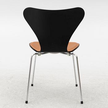 Arne Jacobsen, A 'Sjuan' chair, Fritz Hansen, Denmark, contemporary production.