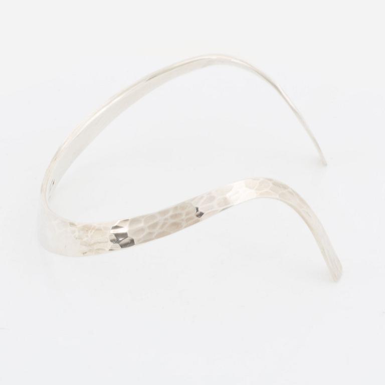 A Rey Urban silver necklace.