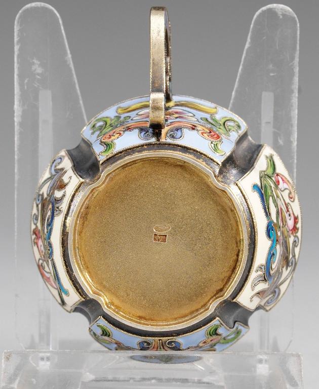 A RUSSIAN SILVER-GILT AND ENAMEL TSCHARKA, makers mark of Fyed Ruch, Moscow 1899-1908.