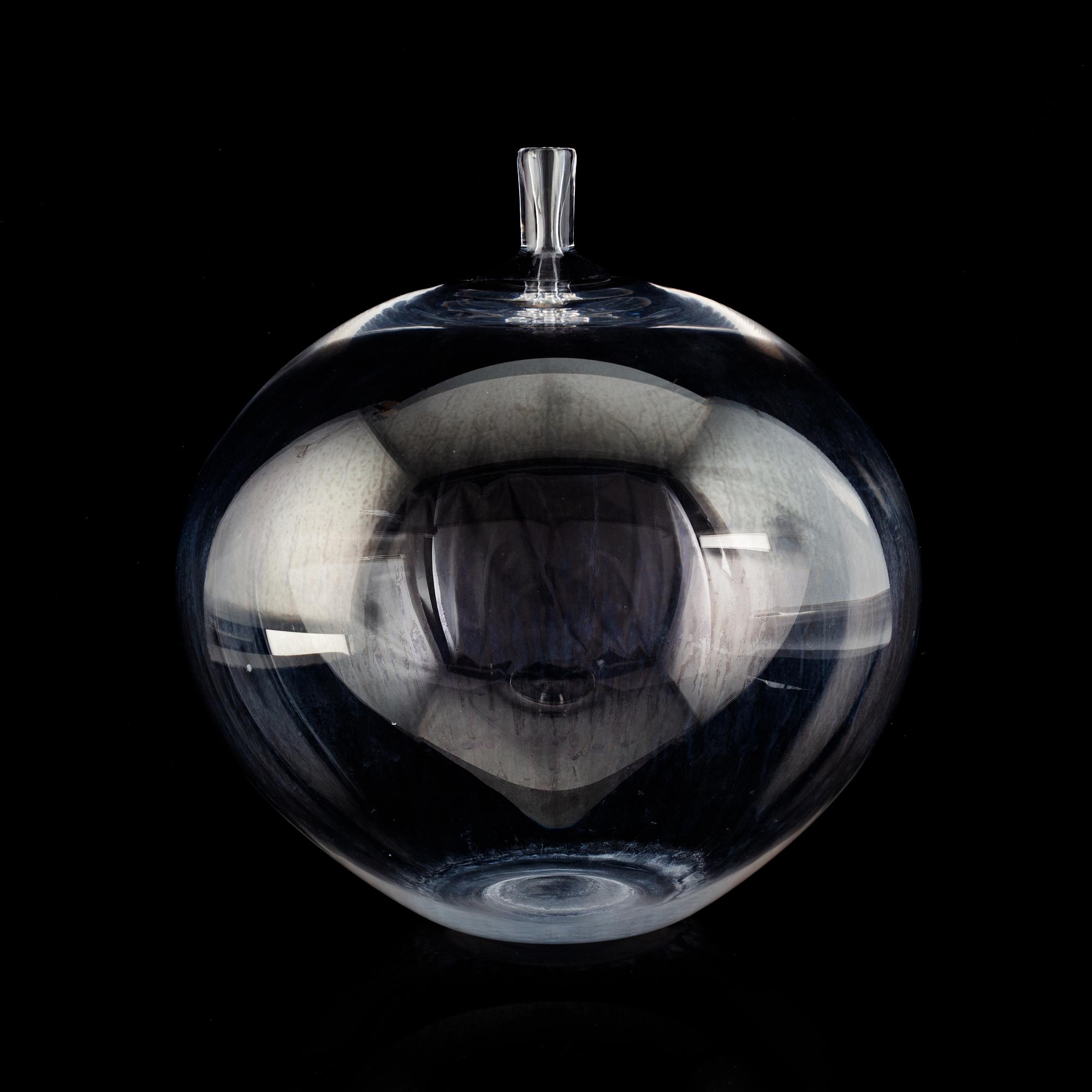 Ingeborg Lundin, vas, glas, "Äpplet", Orrefors.