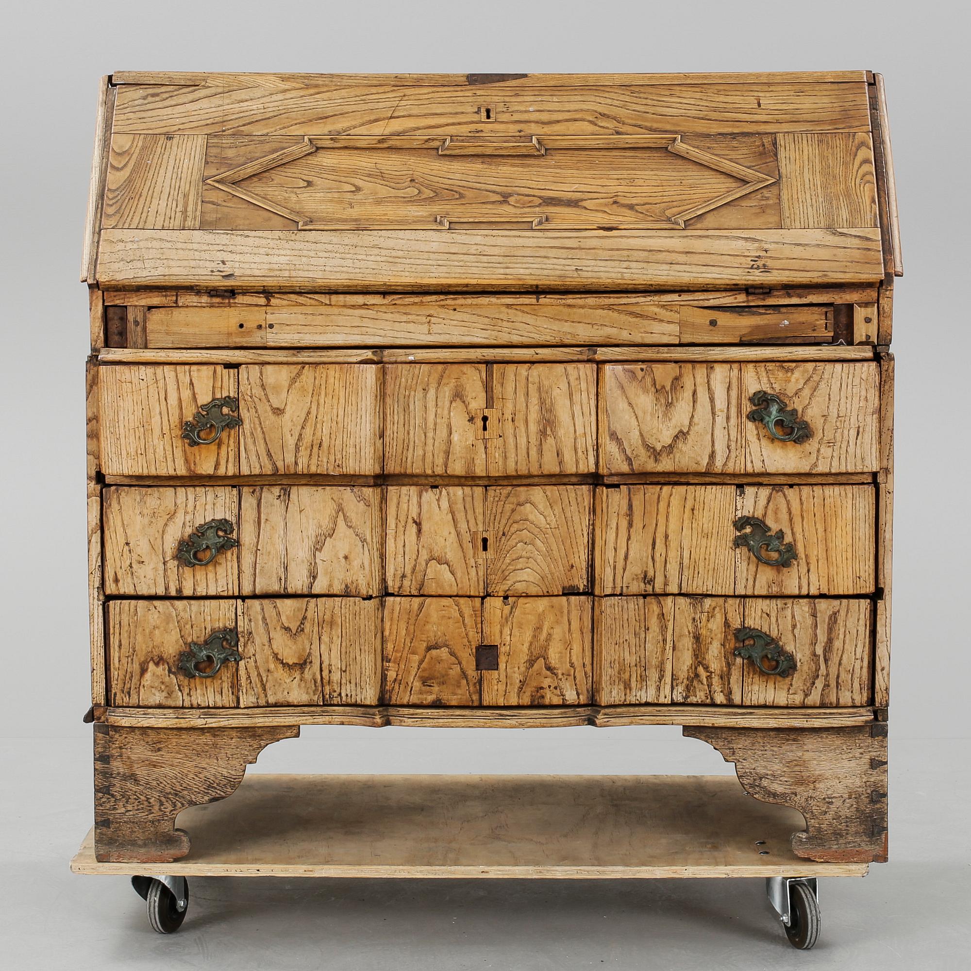 SEKRETÄR, senbarock, 1700-tal.