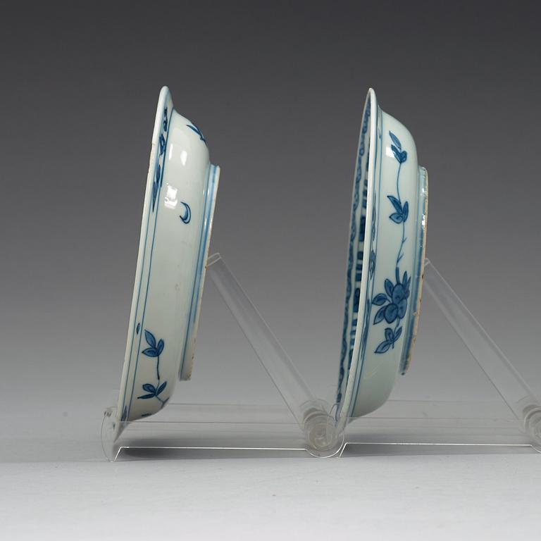 Two blue and white dishes, Ming dynasty, Wanli (1573-1620).