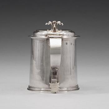 An English 17th century silver tankard, mark of John Jackson, London 1689.