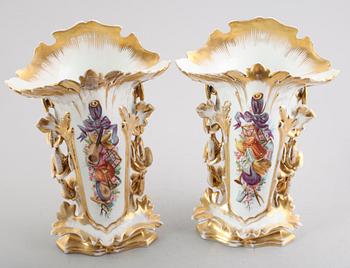 VASER, 1 par, porslin, 1800-talets mitt.
