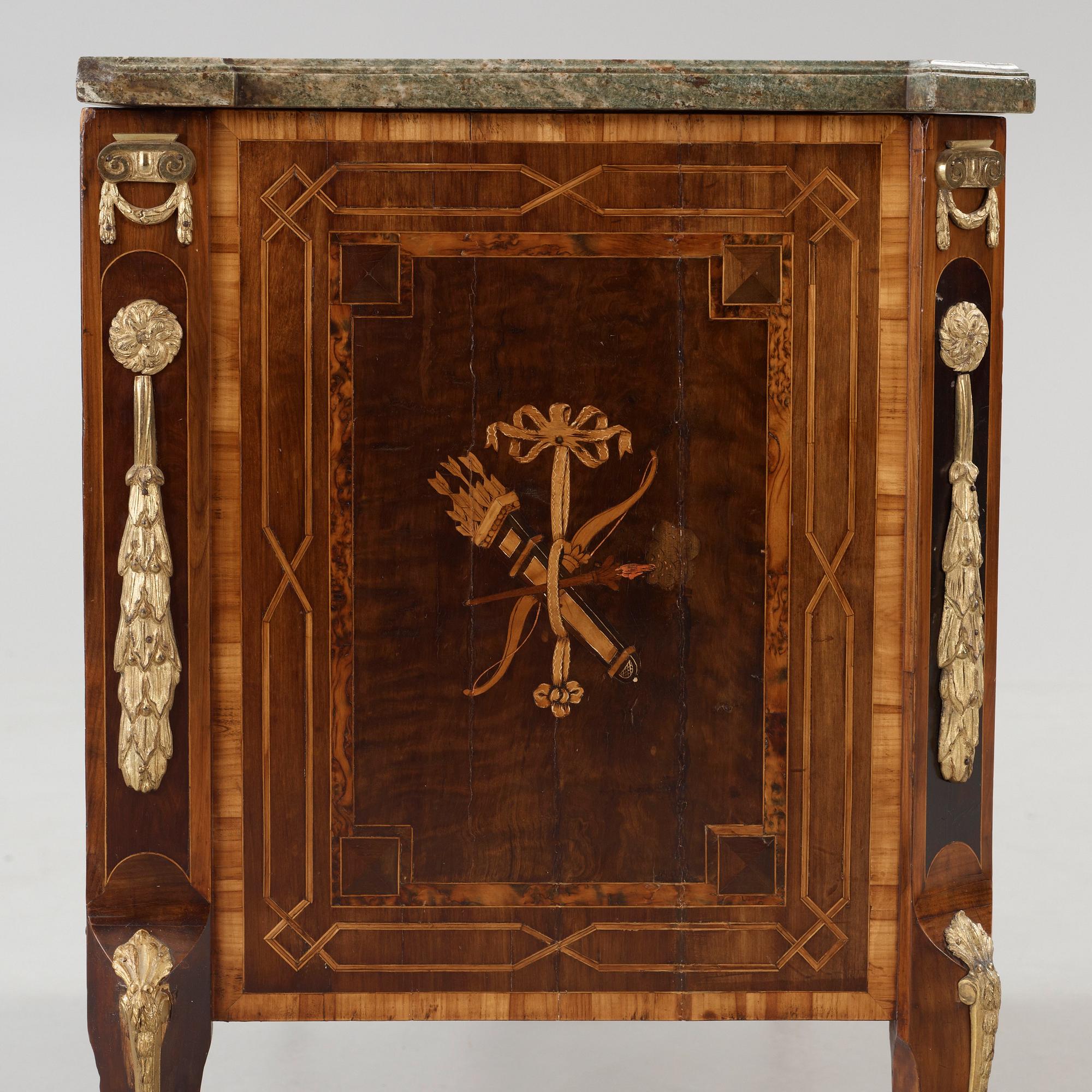 A Gustavian late 18th century commode attributed to Nils Petter Stenström, master 1781.