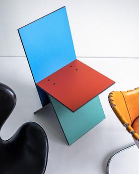 Statement Pieces – Chairs