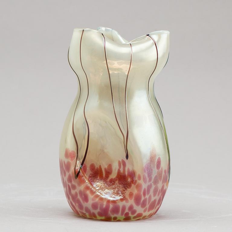 AN ART NOVEAU GLASS VASE.