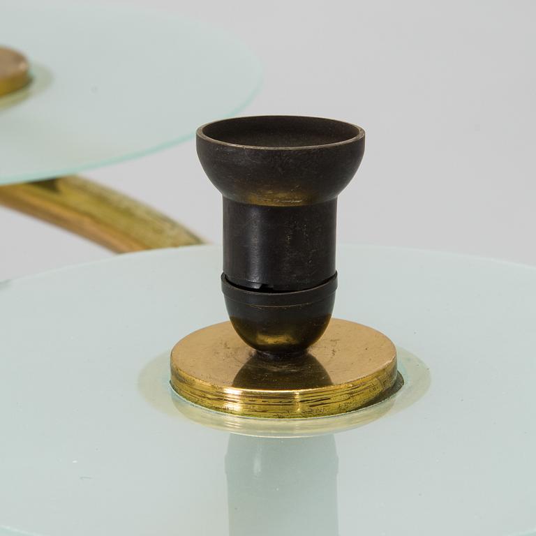 Paavo Tynell, taklampa, modell 6385/6 för Taito. Beställningsarbete 1938.