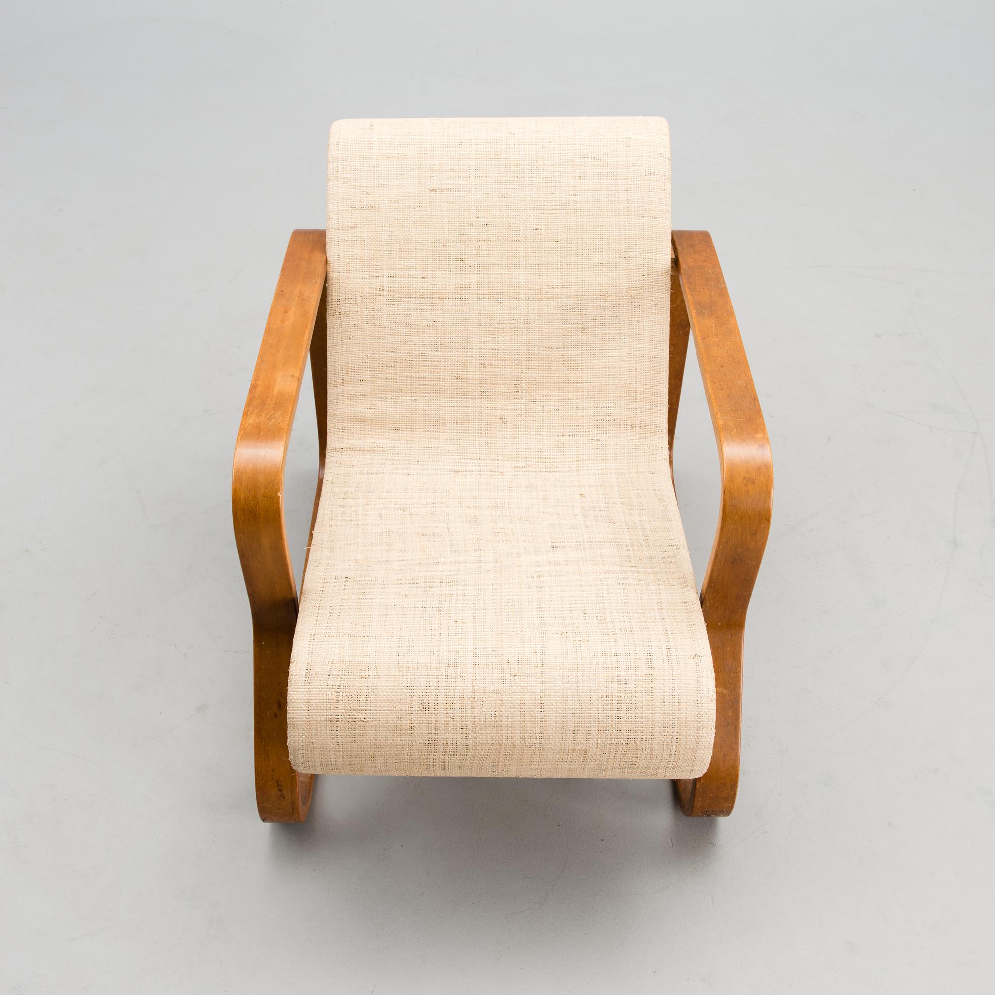 ALVAR AALTO, NOJATUOLI. Valmistanut Oy Huonekaluja Rakennustehdas Ab vuonna 1932.