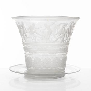 Simon Gate, skål med fat, graverat glas, modell 122, Orrefors 1927.