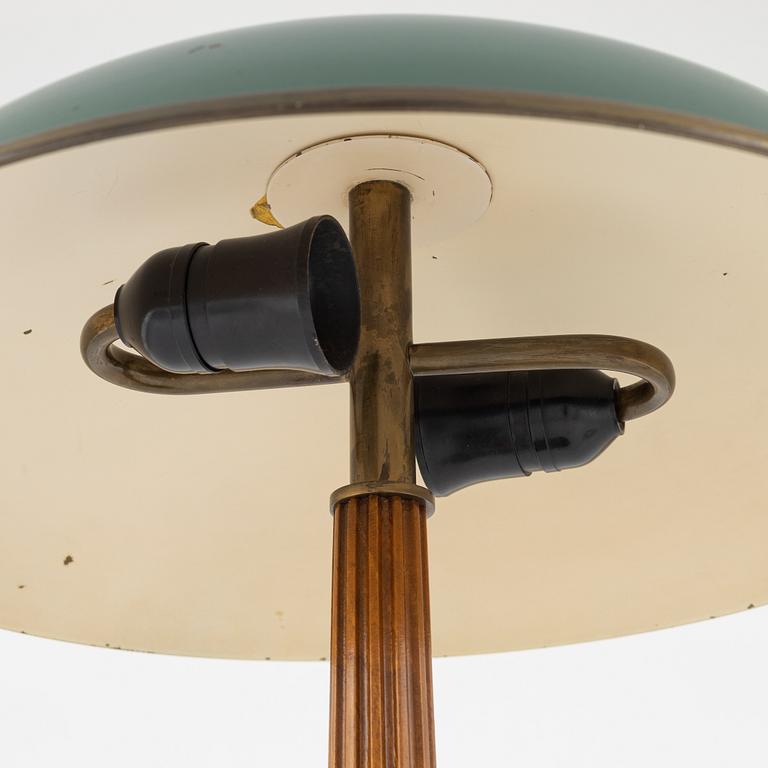 A Nordiska Kompaniet Swedish Modern table lamp, mid 20th Century.