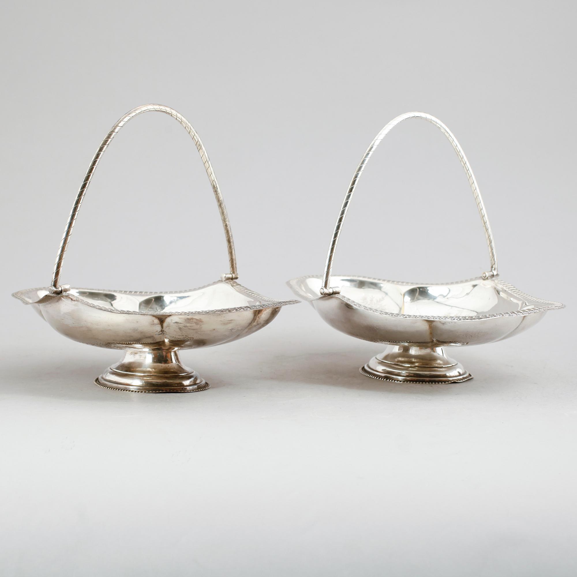 BRÖDKORGAR, 1 par, nysilver, sekelskiftet 1900.