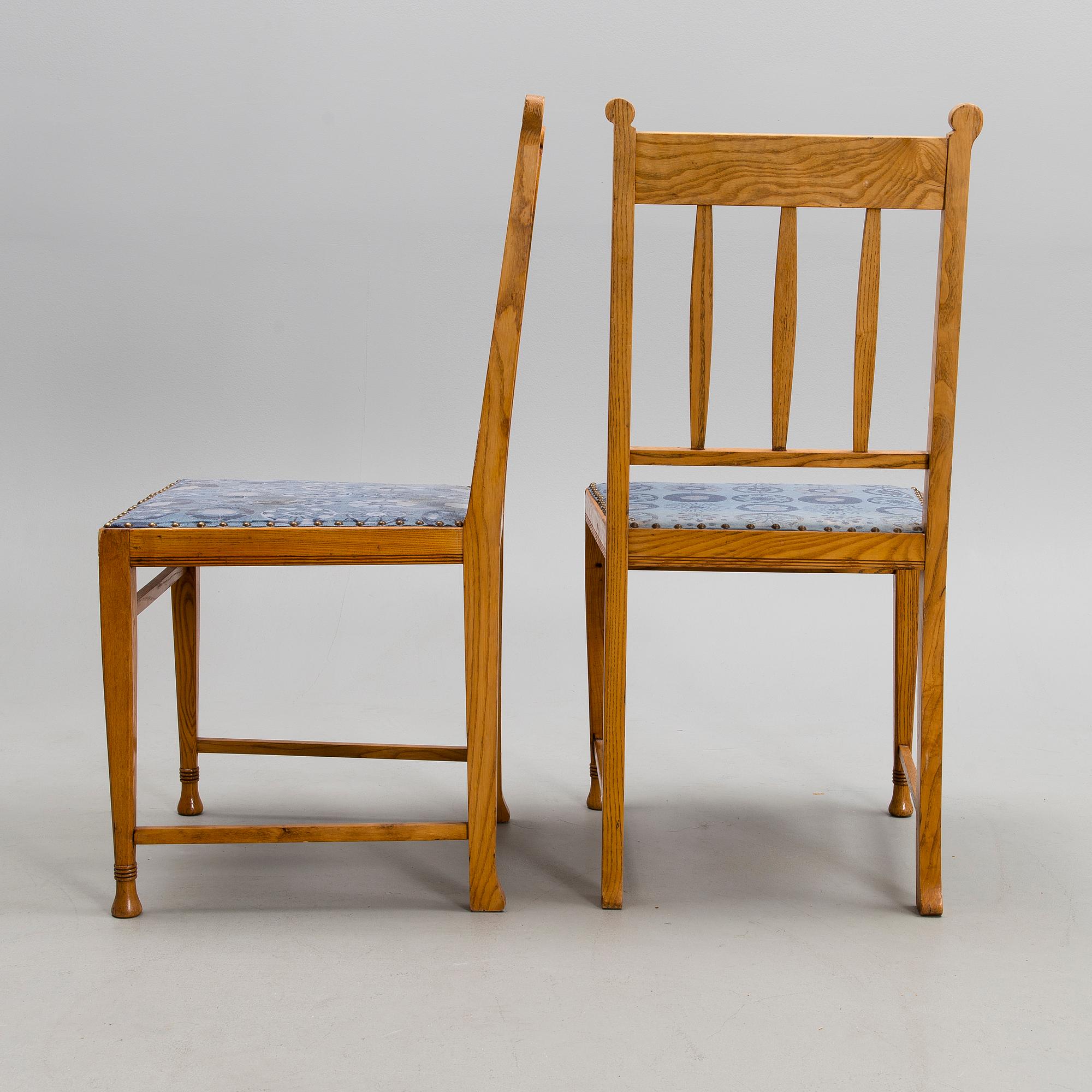 YRJÖ BLOMSTEDT, BORD OCH SEX STOLAR. Formgivna av Yrjö Blomstedt, 1902.