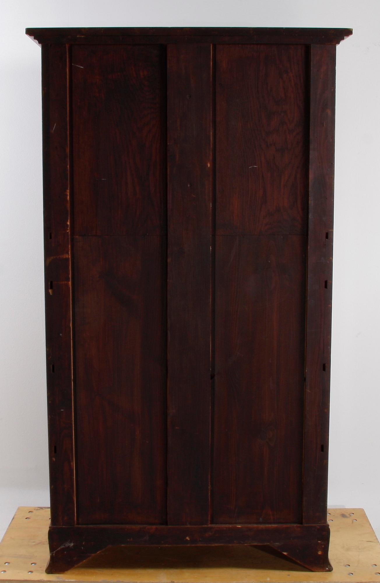 SKÅP. 1900-talets början.