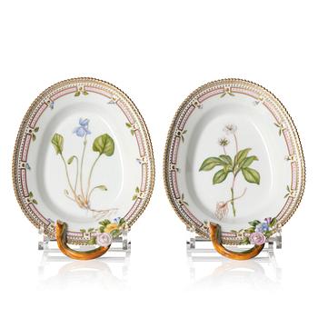 Two Royal Copenhagen 'Flora Danica' leaf shaped dishes, Denmark, 20th century.