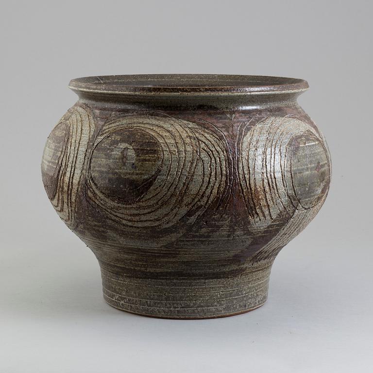 LISA LARSON, a stoneware pot from Gustavsberg Studio.